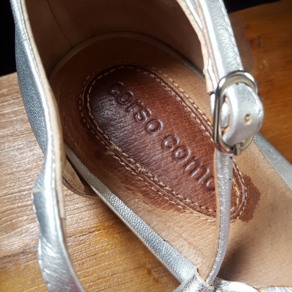 Silver Leather T-Strap Sandals - Picture 5 of 9